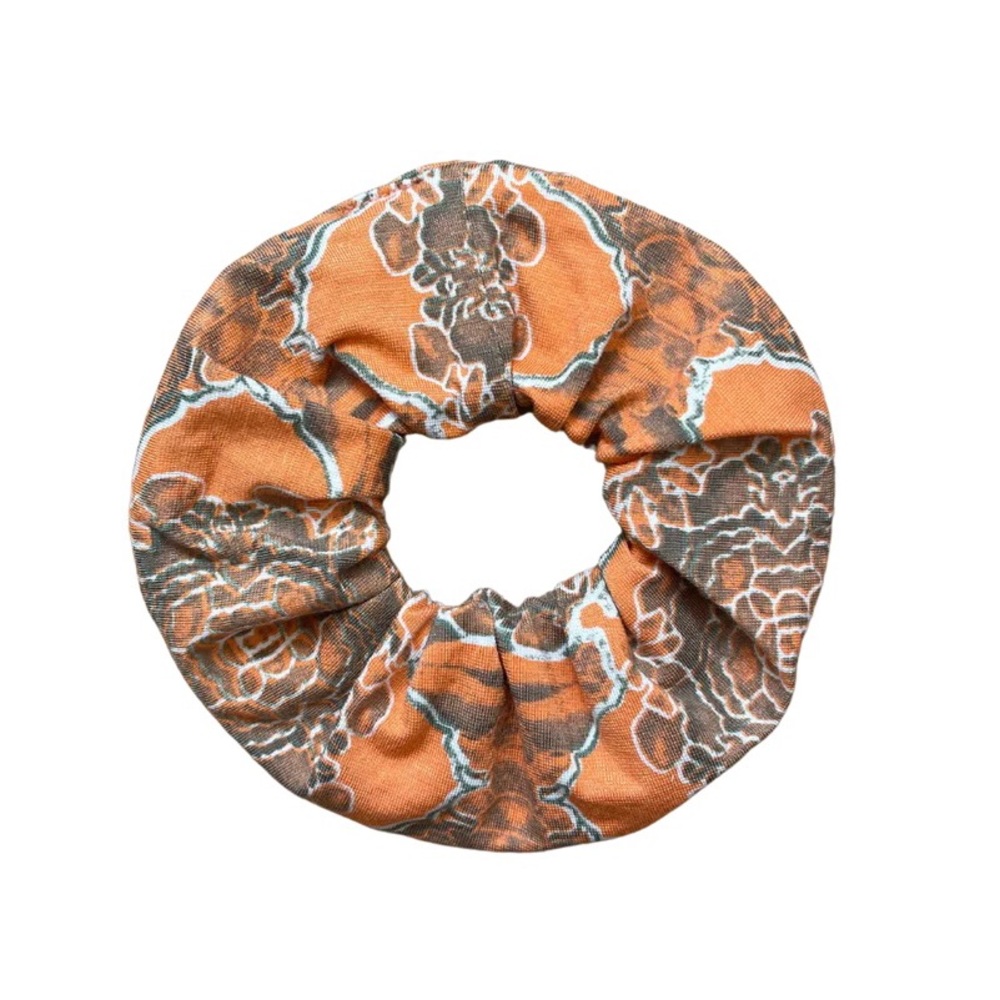 YIREH scrunchie in sunburst BNWT